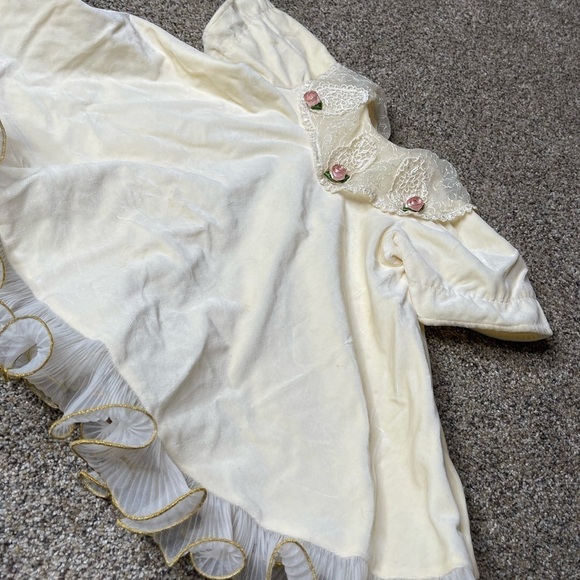 Vintage Isabella Baby Toddler Dress 2T Ivory Velvet With Lace Ruffle Bottom - Picture 3 of 7